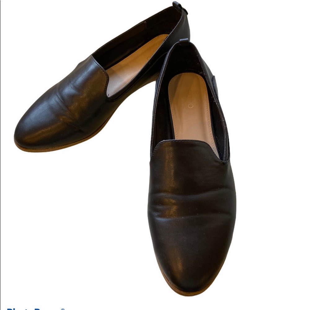 2/$25 Studio K Black Flat Loafer | Size 40 | Lik…
